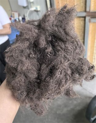 ভালো দাম পুনর্ব্যবহারযোগ্য পলিস্টার স্ট্যাপল ফাইবার 6D 64 মিমি গাঢ় কফি বাদামী অনলাইন