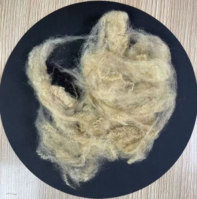 ভালো দাম পুনর্ব্যবহৃত পলিস্টার স্ট্যাপল ফাইবার 4.5 ডি 64 মিমি বেজ কম প্রসারিত অনলাইন